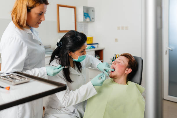 Best Emergency Gum Treatment in Columbus, IN